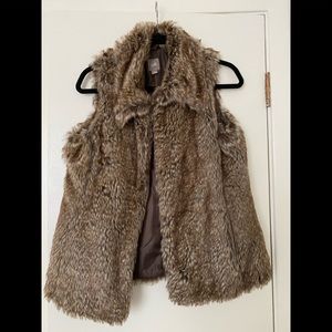 Fur vest